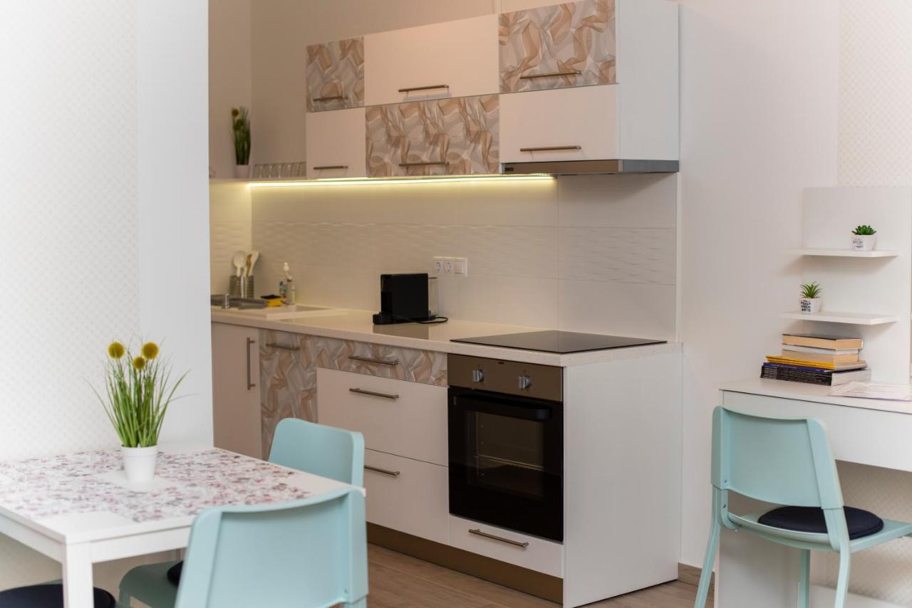 Lovely Apartman- Free Parking Pecs Exterior photo