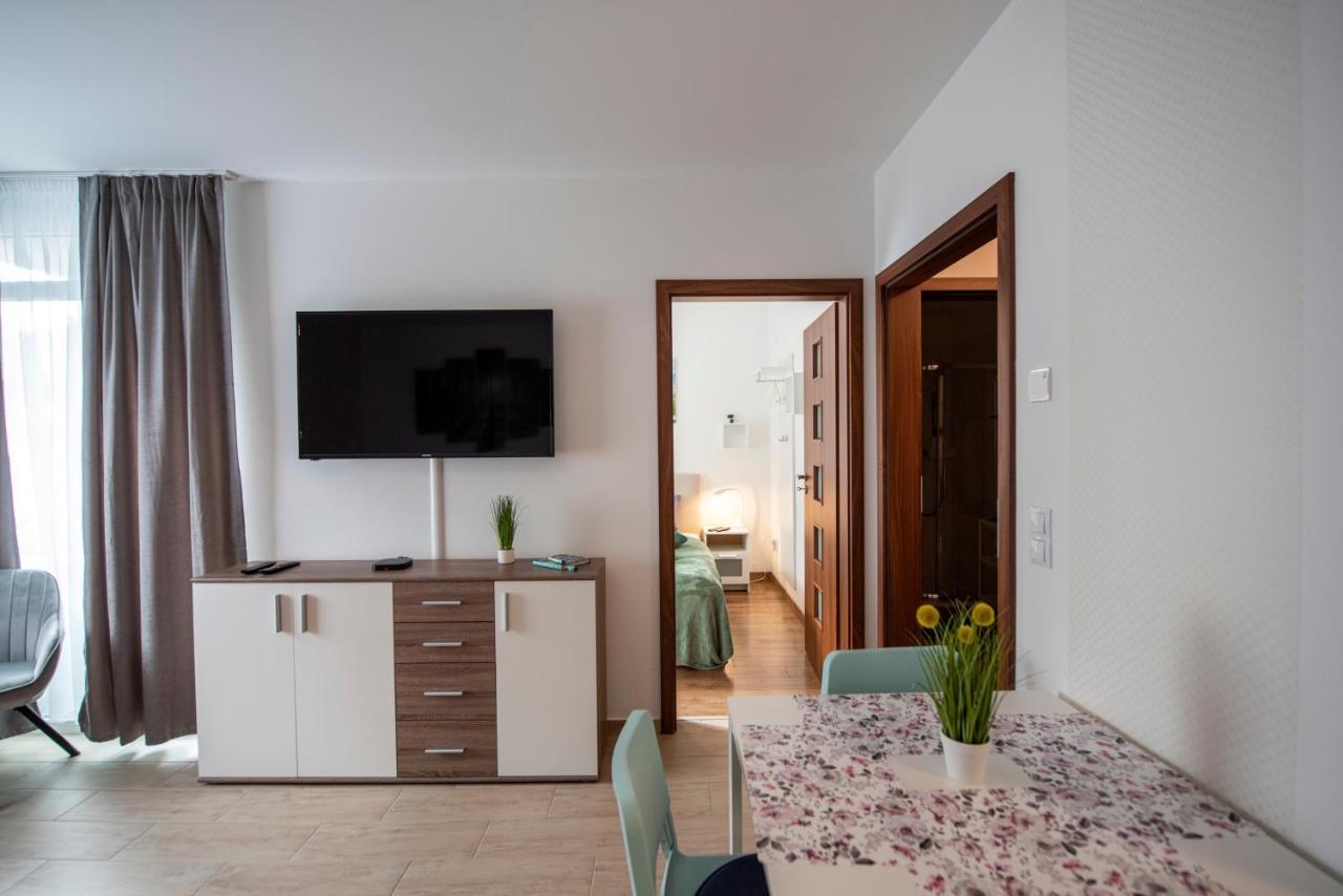 Lovely Apartman- Free Parking Pecs Exterior photo