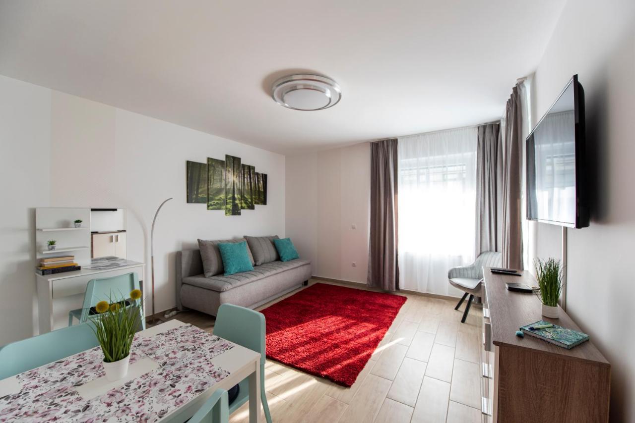 Lovely Apartman- Free Parking Pecs Exterior photo