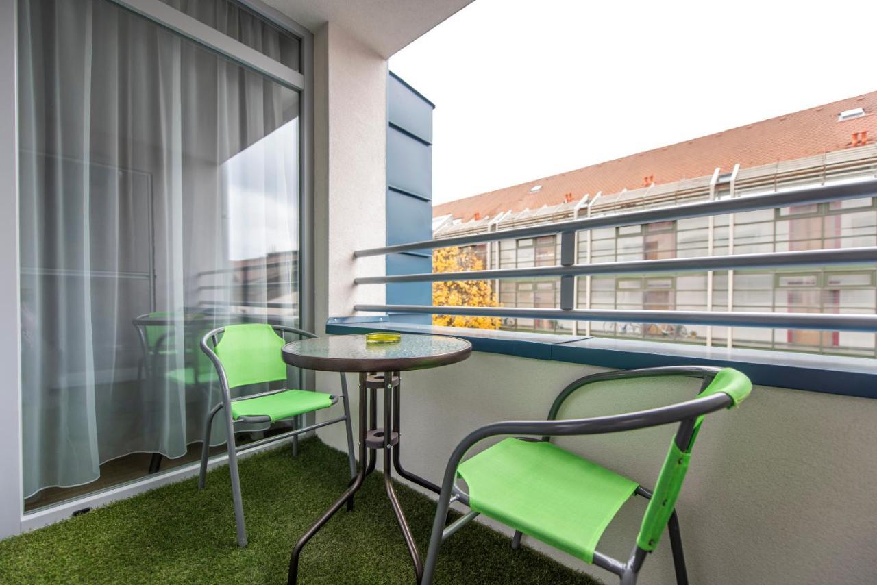 Lovely Apartman- Free Parking Pecs Exterior photo